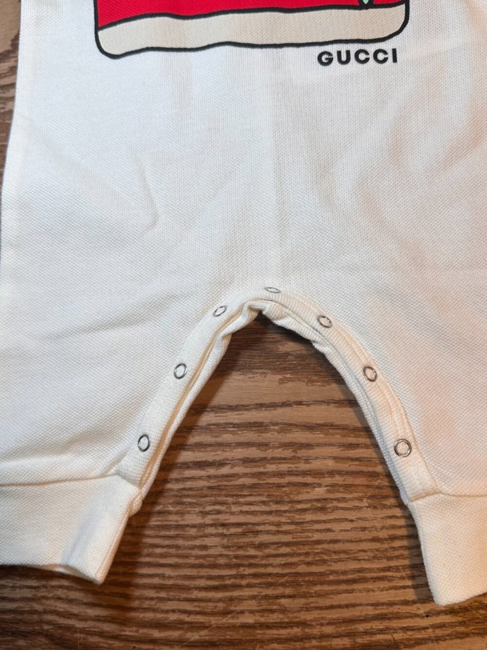 Gucci Baby Hooded Romper Cake Cherry Print White NWT Made in Italy - Picture 4 of 6